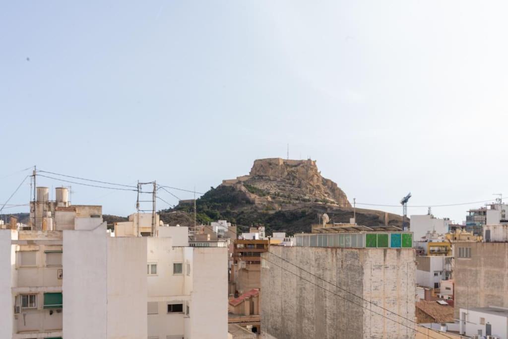 Precioso Atico En Pleno Centro De Alicante Esterno foto